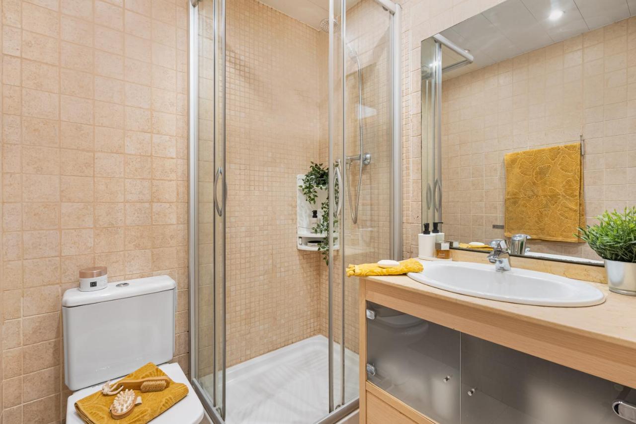 De Gracia 2 Bedroom Cozy Appartement *